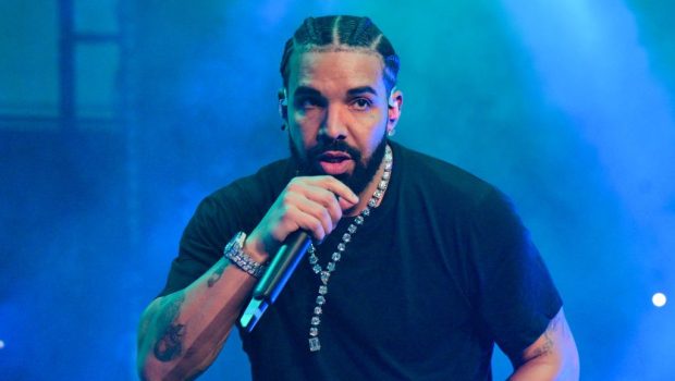 ATLANTA, GA - DECEMBER 9: Rapper Drake performs onstage during "Lil Baby & Friends Birthday Celebration Concert" at State Farm Arena on December 9, 2022 in Atlanta, Georgia. (Photo by Prince Williams/Wireimage)