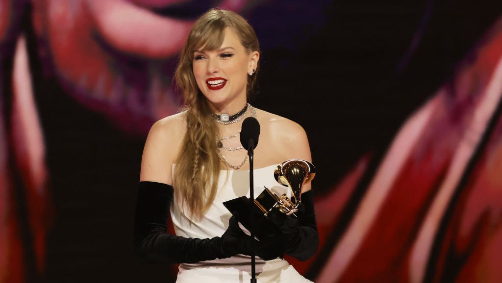 LOS ANGELES, CALIFORNIA - FEBRUARY 04: Taylor Swift accepts the Best Pop Vocal Album award for “Midnights” onstage during the 66th GRAMMY Awards at Crypto.com Arena on February 04, 2024 in Los Angeles, California. (Photo by Kevin Winter/Getty Images for The Recording Academy)