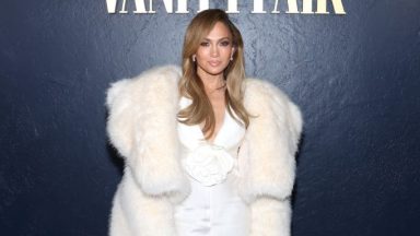 HOLLYWOOD, CALIFORNIA - JANUARY 04: Jennifer Lopez arrives as Vanity Fair and Amazon MGM Studios celebrate Awards Season 2025 at Chateau Marmont's Bar Marmont on January 04, 2025 in Hollywood, California.  (Photo by Phillip Faraone/Getty Images for Vanity Fair)